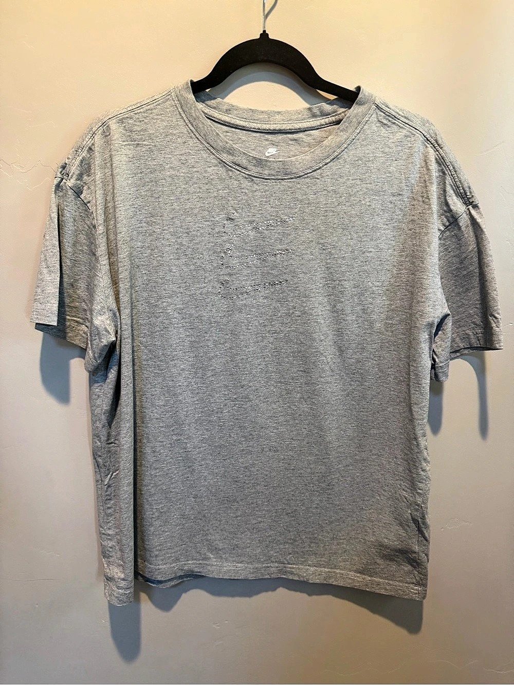 Nike The Nike Tee Rhinestone Triple Swoosh T-Shirt Rhinestone Triple Swoosh Gray